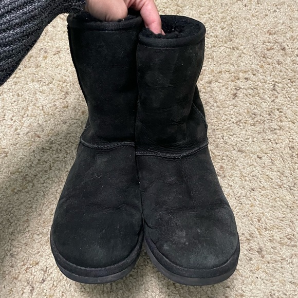 Classic Short Ugg Boots Black - Picture 4 of 6